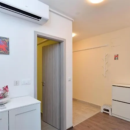 Maya Apartman *